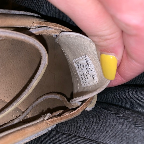 Sperries - Picture 6 of 6